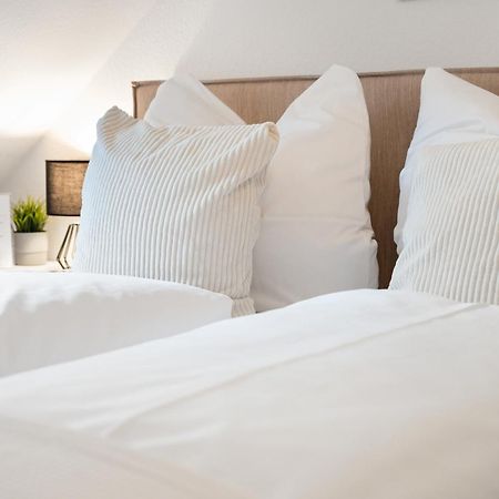 Malu Rooms - Im Stadtzentrum, Smarttv, Netflix, 24H Checkin Ludwigsburg Esterno foto