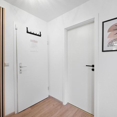 Malu Rooms - Im Stadtzentrum, Smarttv, Netflix, 24H Checkin Ludwigsburg Esterno foto