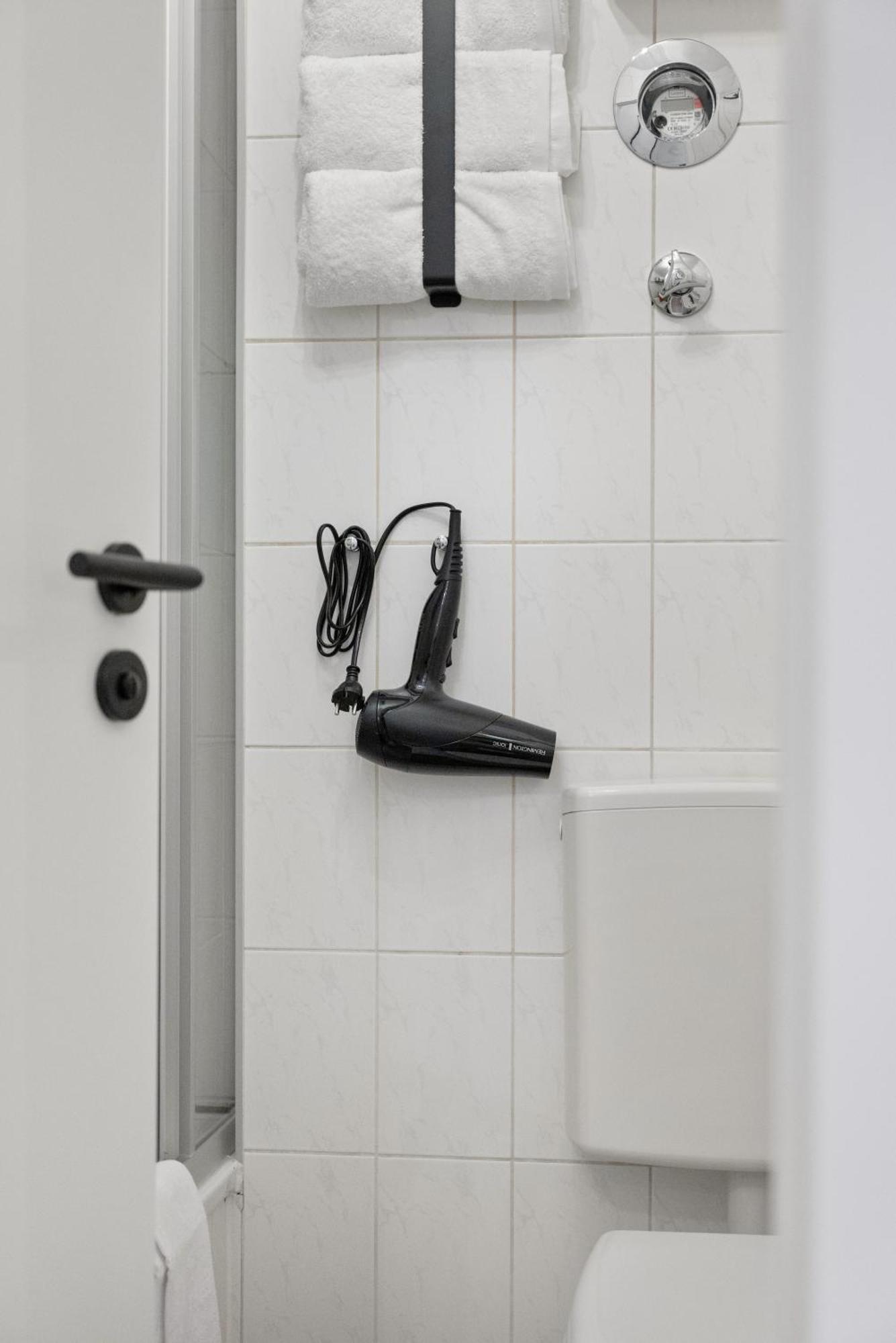 Malu Rooms - Im Stadtzentrum, Smarttv, Netflix, 24H Checkin Ludwigsburg Esterno foto