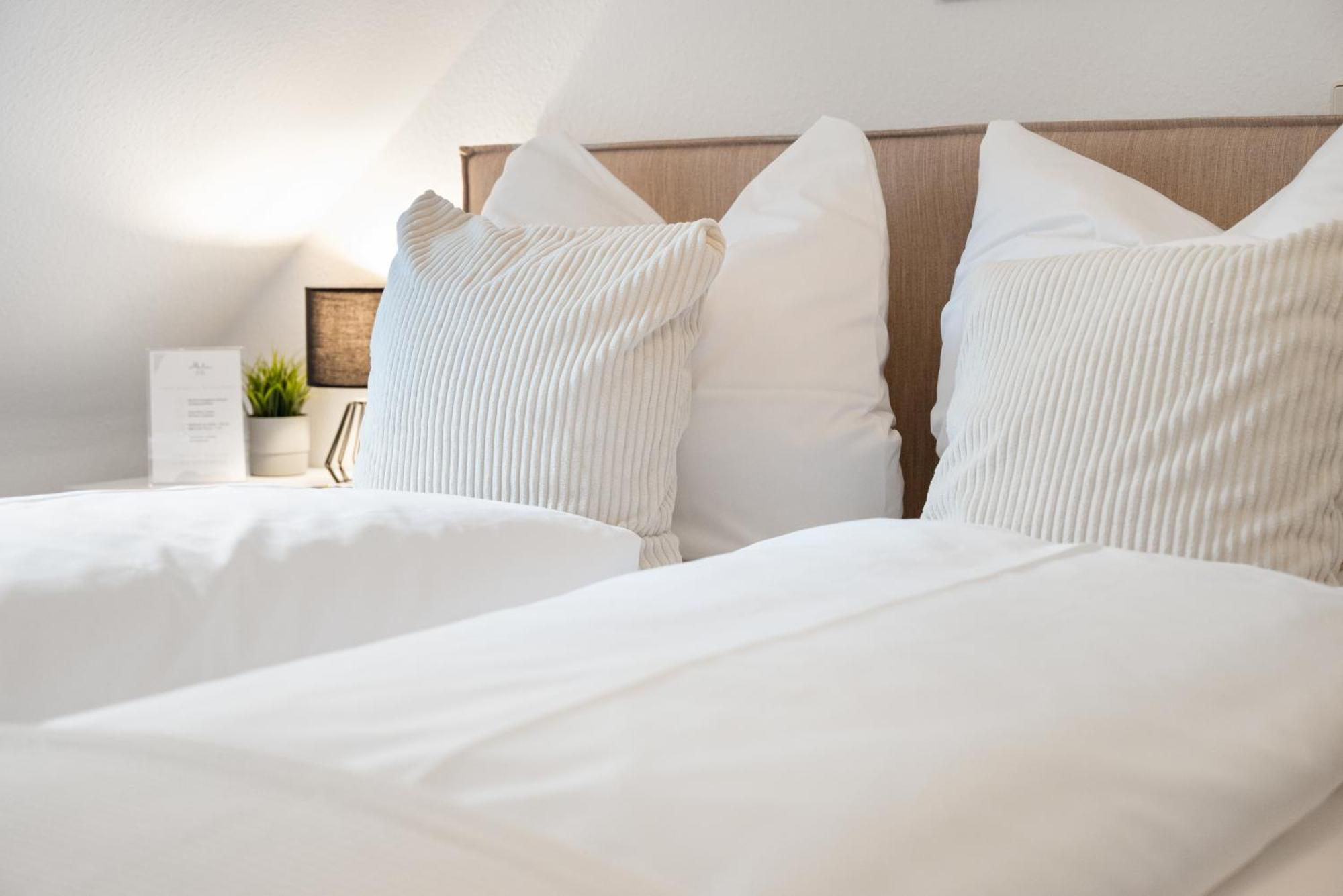 Malu Rooms - Im Stadtzentrum, Smarttv, Netflix, 24H Checkin Ludwigsburg Esterno foto