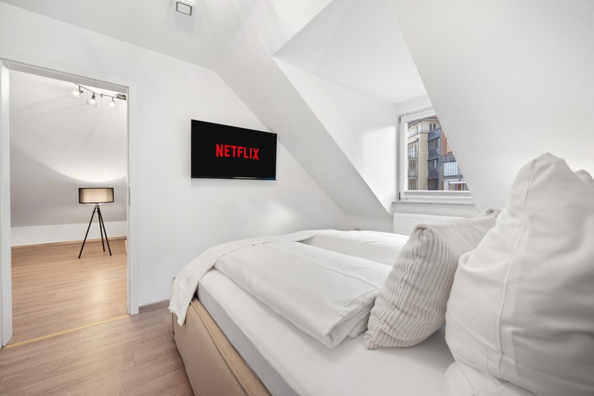 Malu Rooms - Im Stadtzentrum, Smarttv, Netflix, 24H Checkin Ludwigsburg Esterno foto