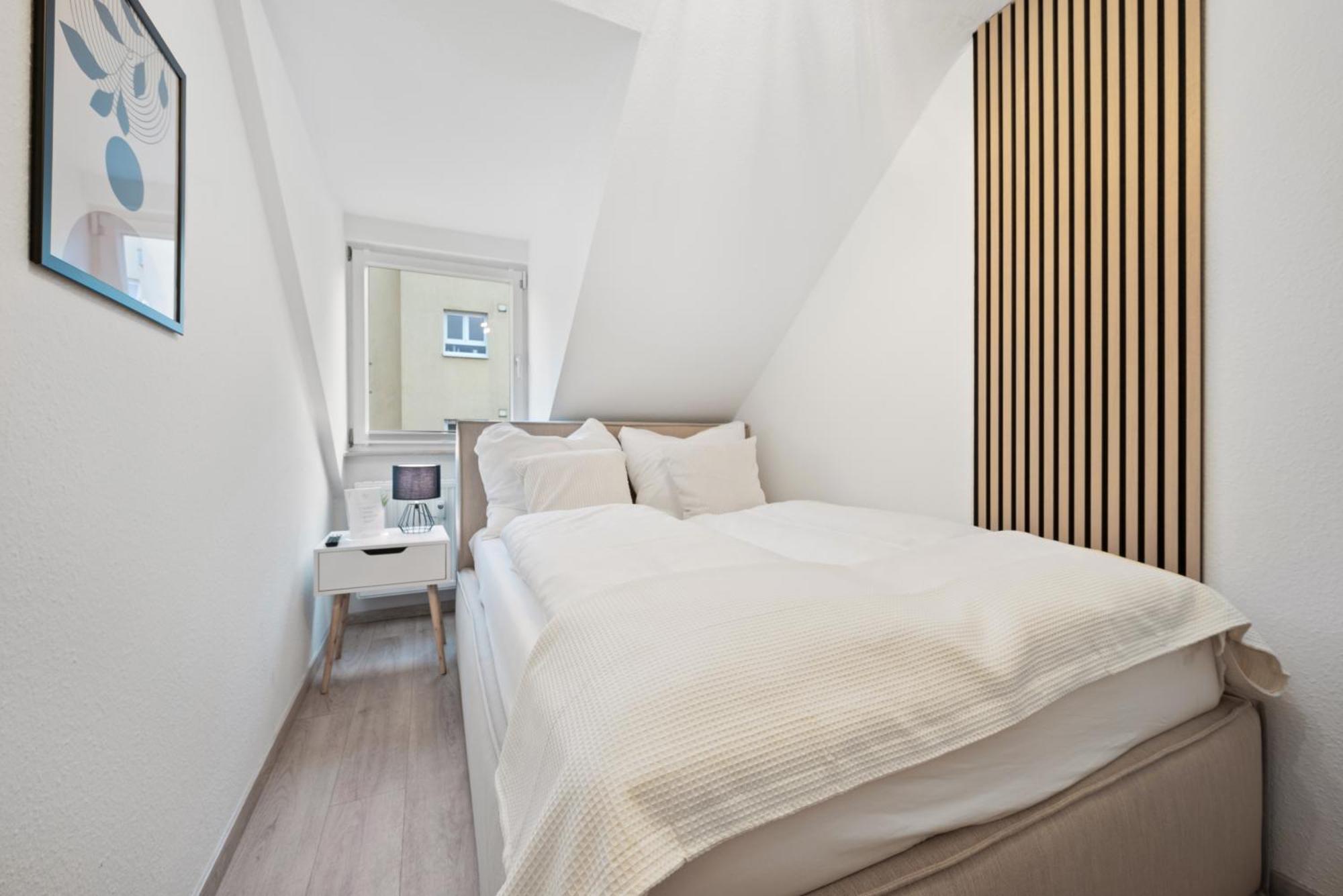 Malu Rooms - Im Stadtzentrum, Smarttv, Netflix, 24H Checkin Ludwigsburg Esterno foto
