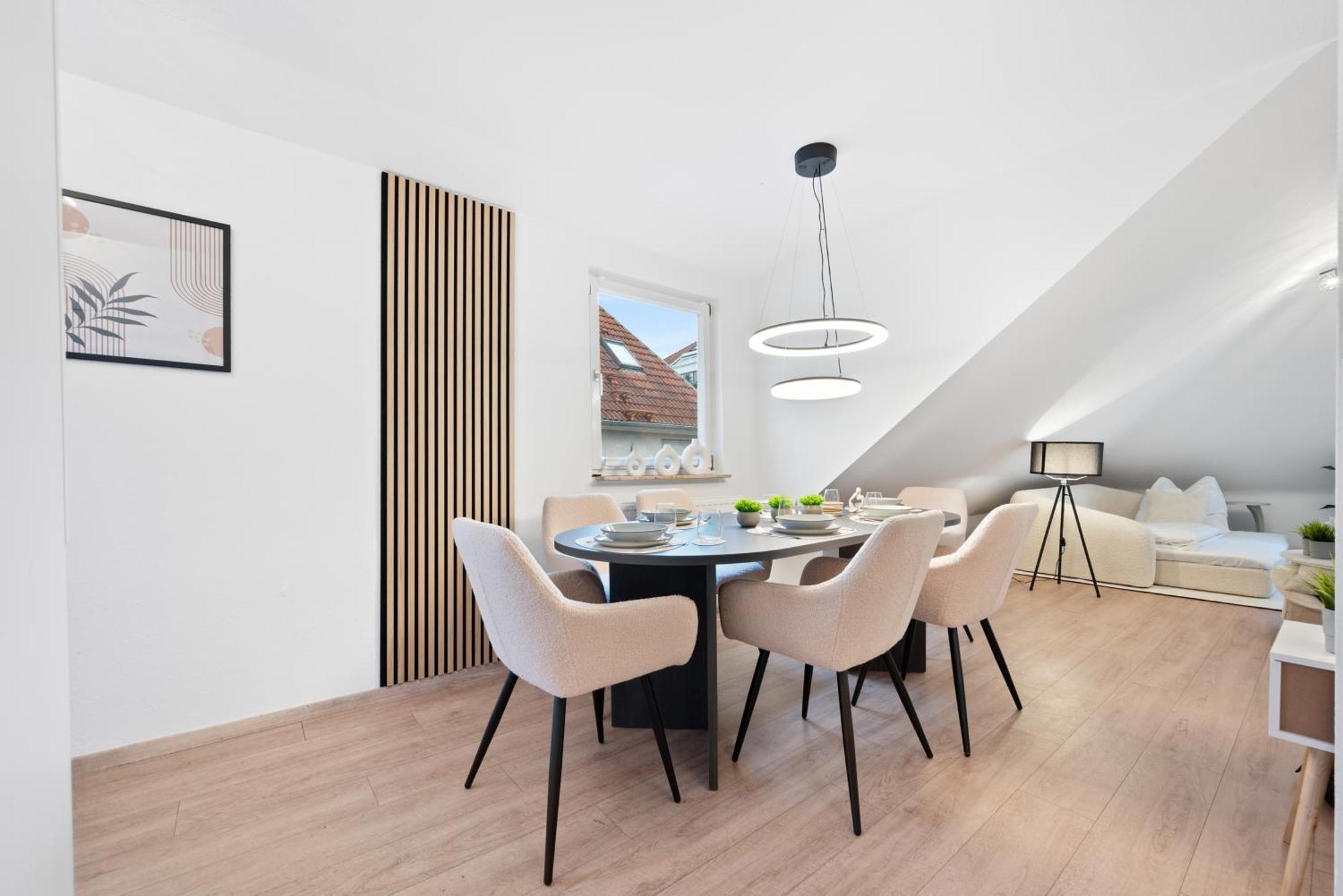 Malu Rooms - Im Stadtzentrum, Smarttv, Netflix, 24H Checkin Ludwigsburg Esterno foto