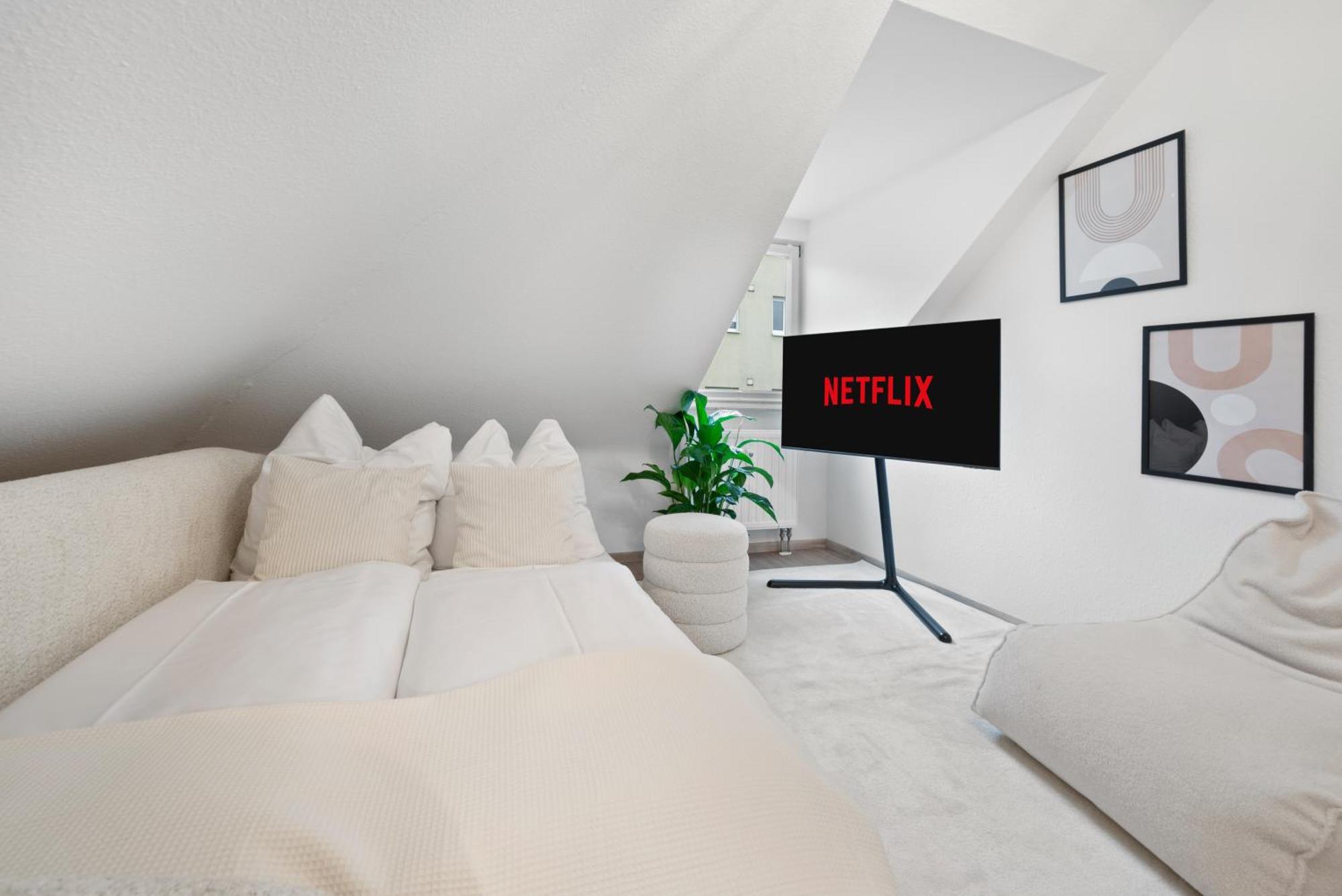 Malu Rooms - Im Stadtzentrum, Smarttv, Netflix, 24H Checkin Ludwigsburg Esterno foto
