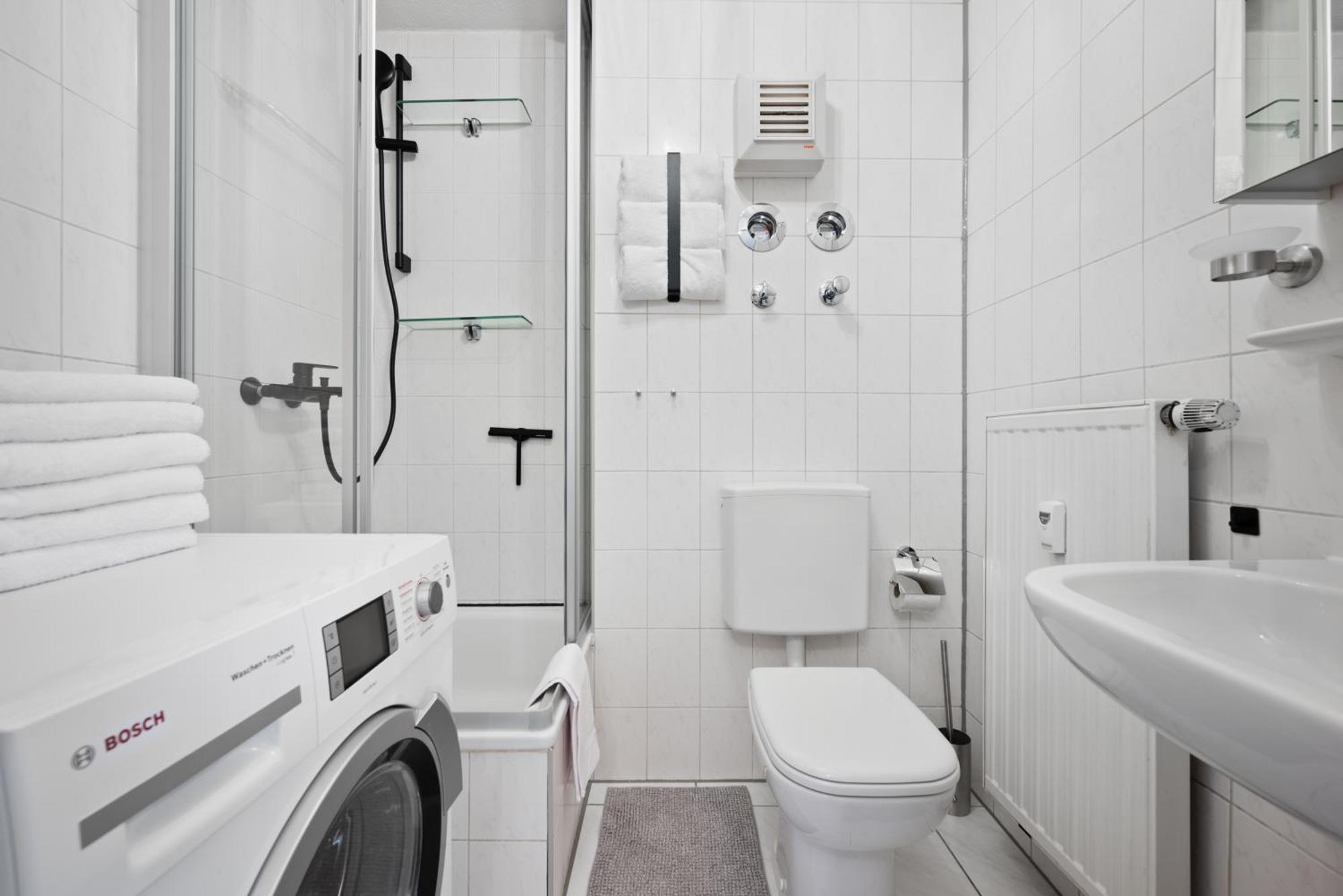 Malu Rooms - Im Stadtzentrum, Smarttv, Netflix, 24H Checkin Ludwigsburg Esterno foto